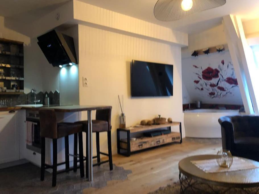 Sejour Detente Au Coeur De Macon Spa,Cine,Bouteille Offerte 외부 사진