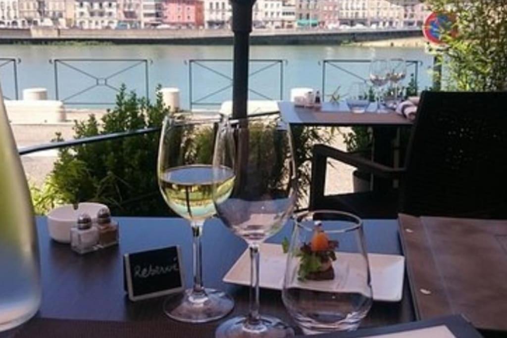 Sejour Detente Au Coeur De Macon Spa,Cine,Bouteille Offerte 외부 사진